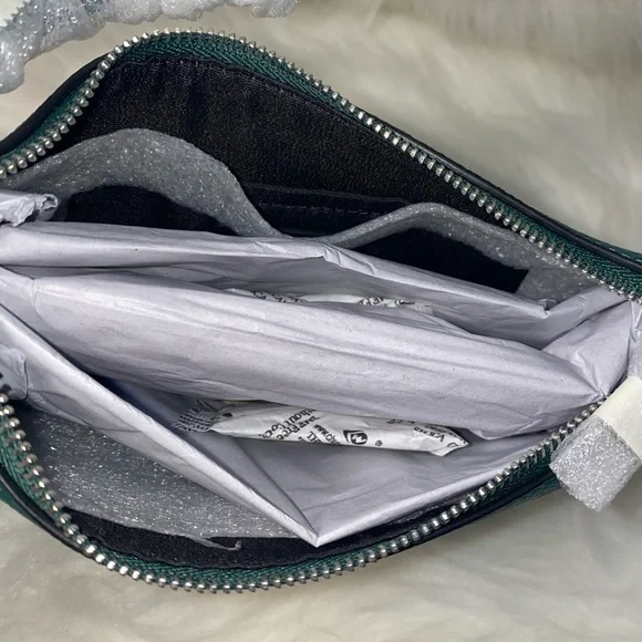 Coach - Picture 8 of 13